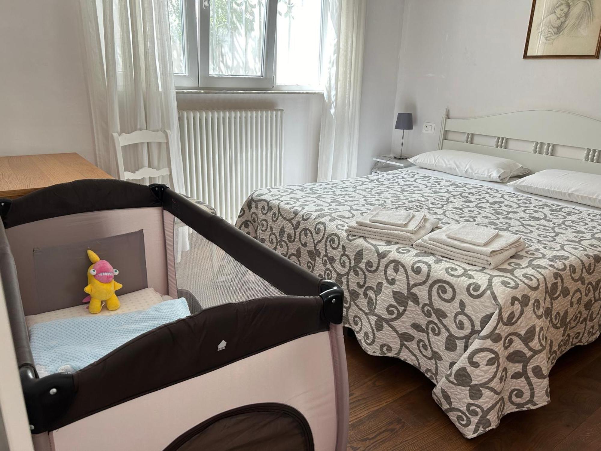 Casa Vacanze Diana Виареджо Экстерьер фото